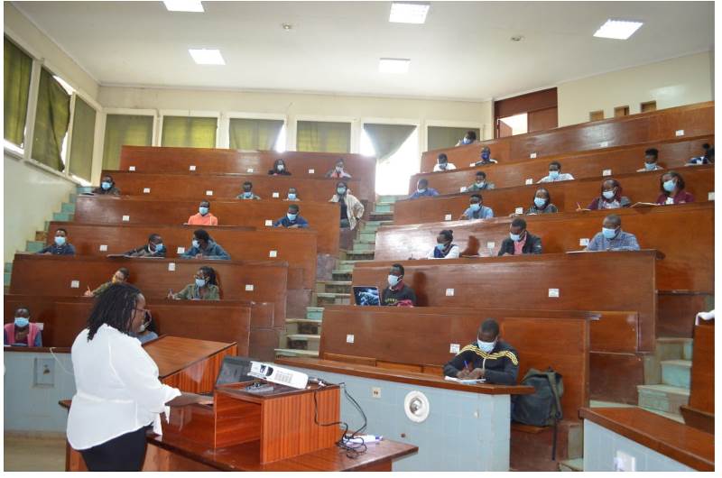 Dr. Jeanne Mwakugu of Royal Canin giving an Guest Lecture and Mentorship